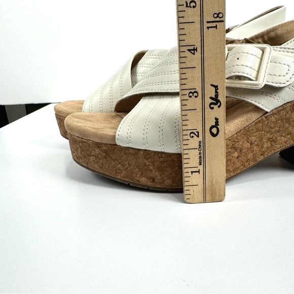 Clarks Collection Ivory Nerisa West Buckle Cork Wedge Sandals Sz 10 Comfort Shoe - Picture 9 of 9
